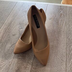 Isaac Mizrahi Elegant Brown Heels